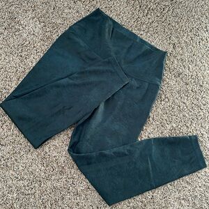 Like New Shiny Hunter Green brushed leggings
